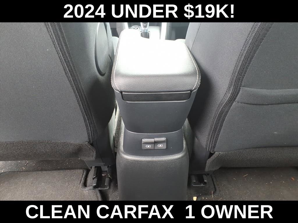 Used 2024 Nissan Kicks S image 27