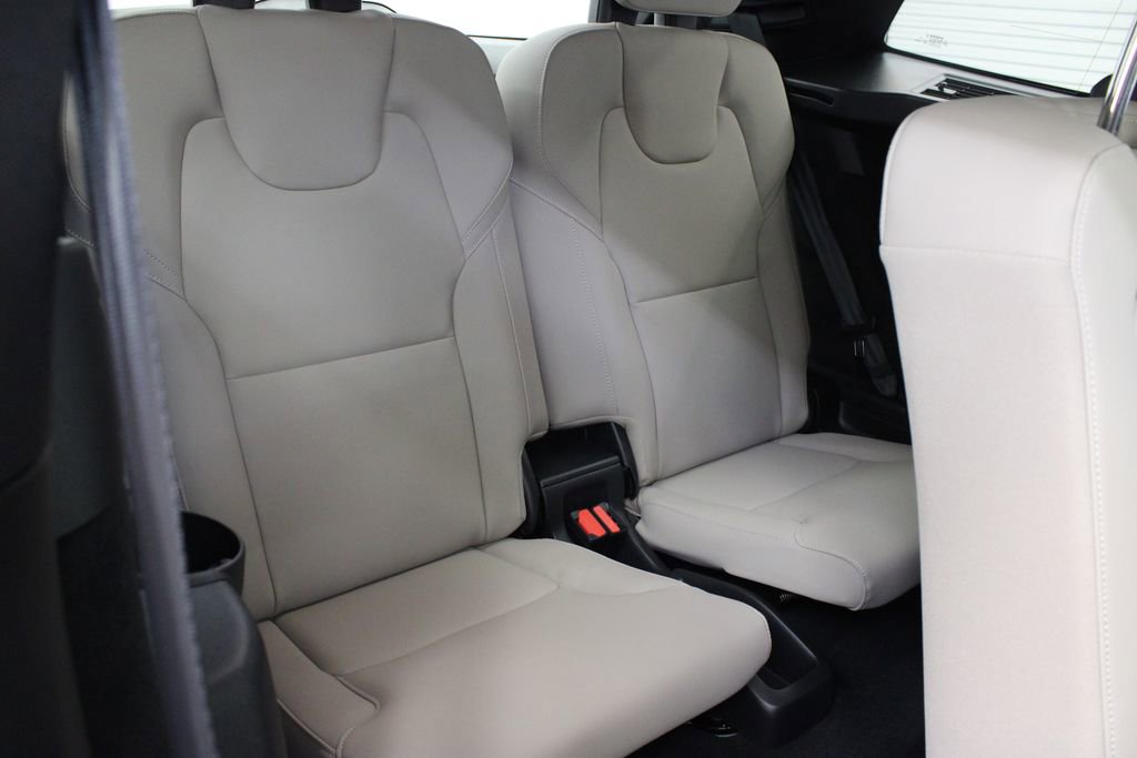 New 2026 Volvo XC90 B6 Plus w/ Protection Package Premier image 21