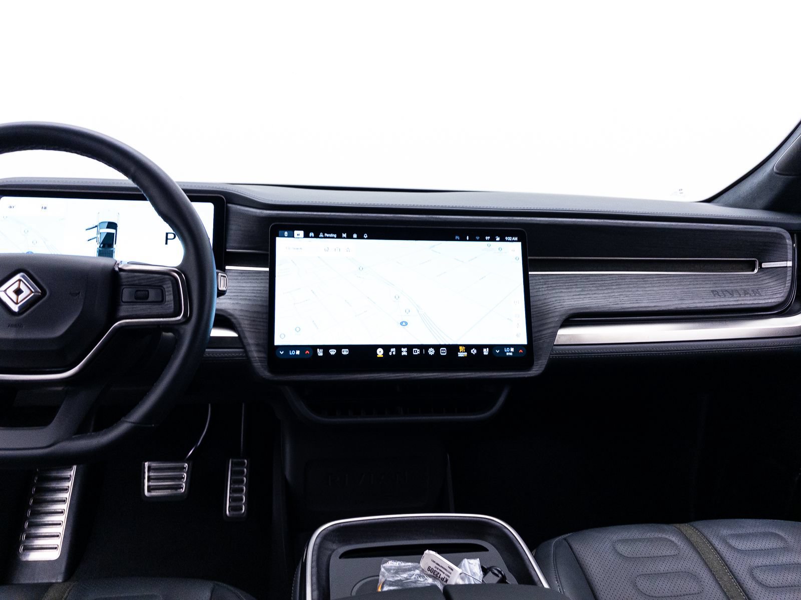 Used 2023 Rivian R1T Adventure AWD/4WD image 9