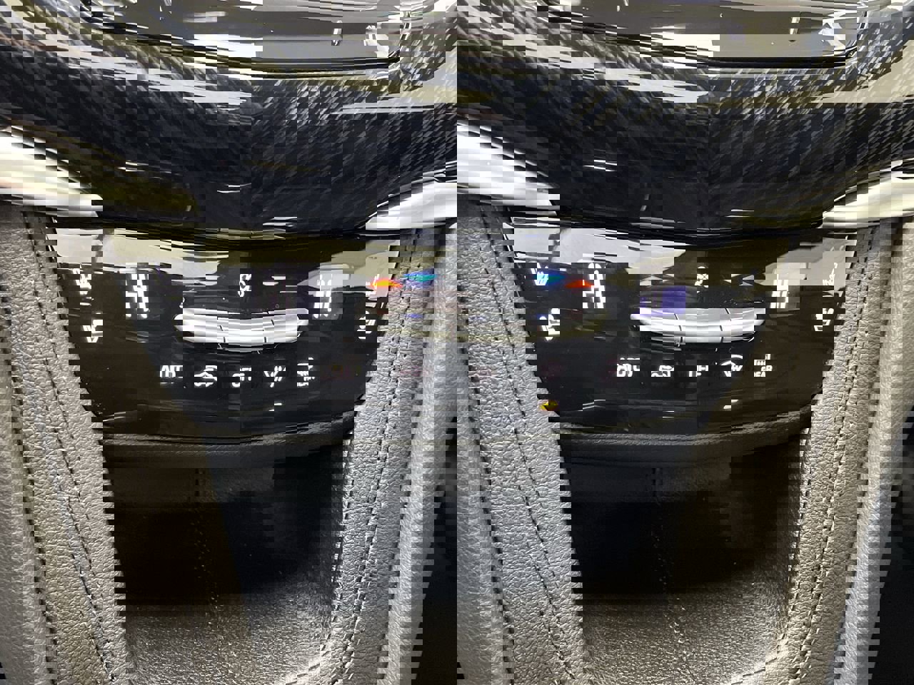 Certified 2024 Cadillac XT6 Premium Luxury w/ LPO, Floor Liner Package image 25