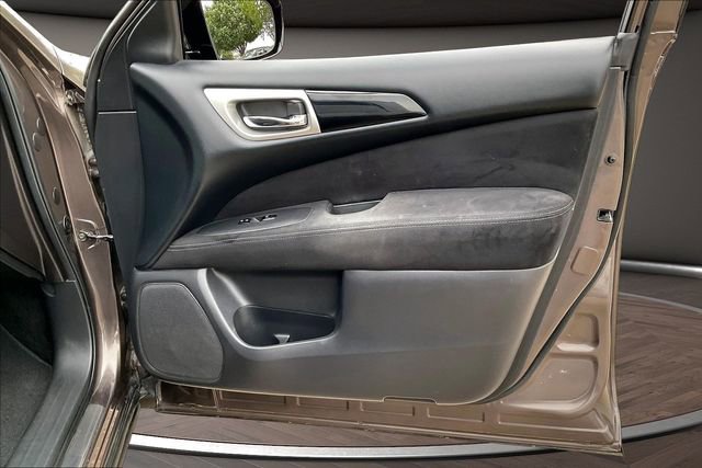 Used 2015 Nissan Pathfinder SV FWD image 22