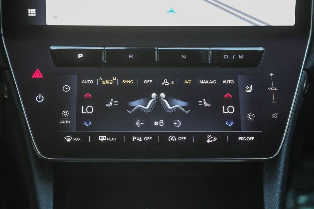 Used 2024 Maserati Grecale GT image 13