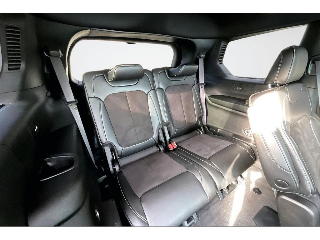 Certified 2024 Jeep Grand Cherokee L Laredo image 30