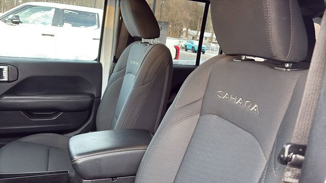 Used 2019 Jeep Wrangler Unlimited Sahara image 18