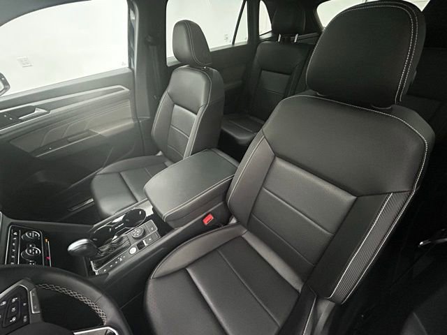Used 2023 Volkswagen Atlas Cross Sport SEL image 32