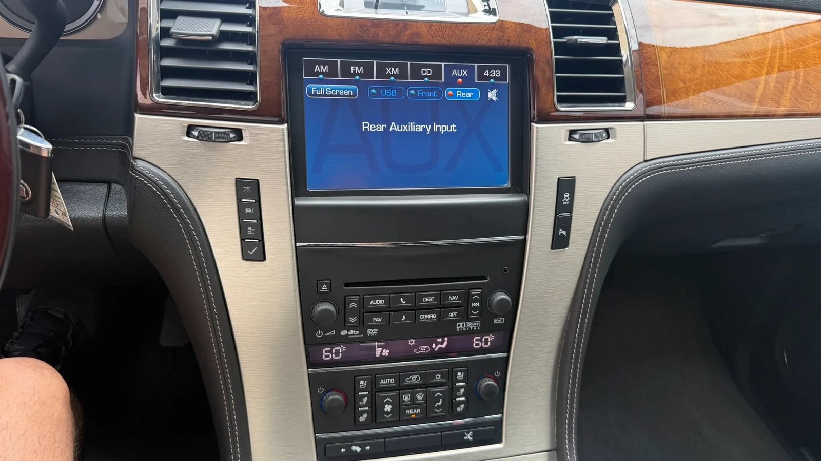 Used 2012 Cadillac Escalade Platinum AWD/4WD image 18