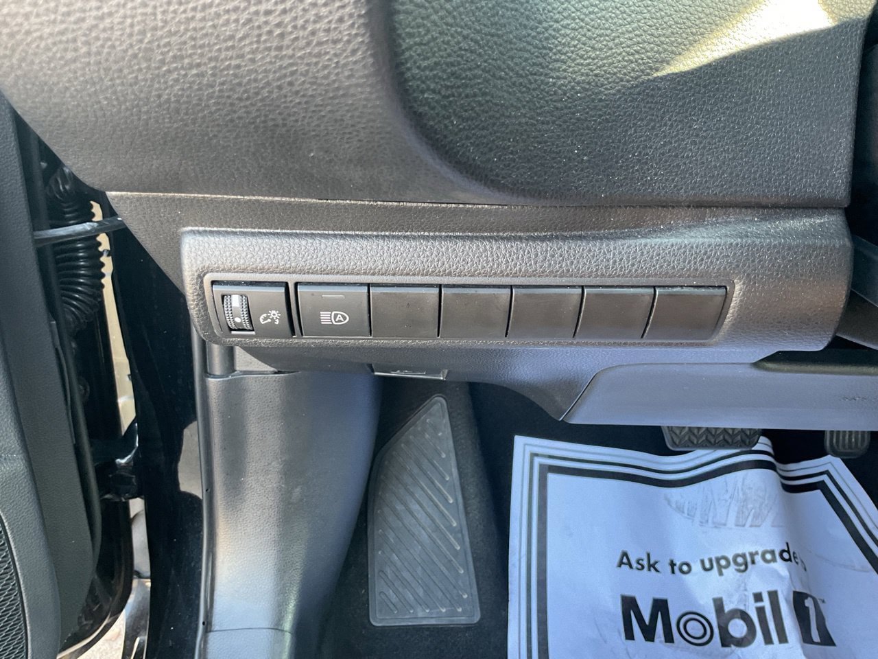 Used 2025 Toyota Corolla LE FWD image 22