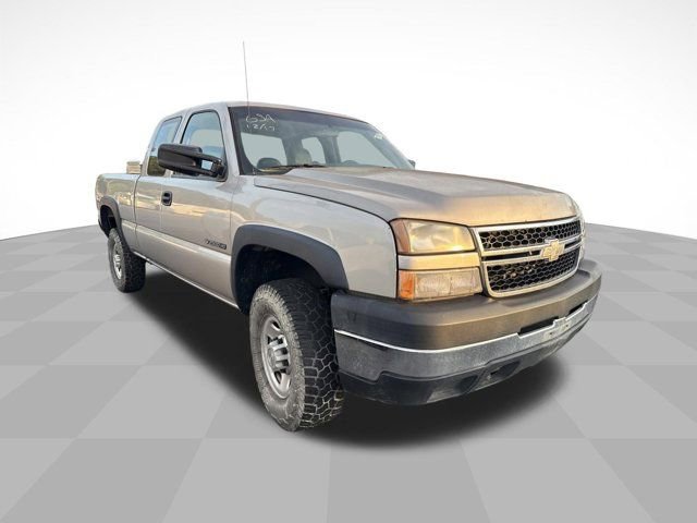 Used 2007 Chevrolet Silverado 2500 W/T w/ Skid Plate Package AWD/4WD image 3