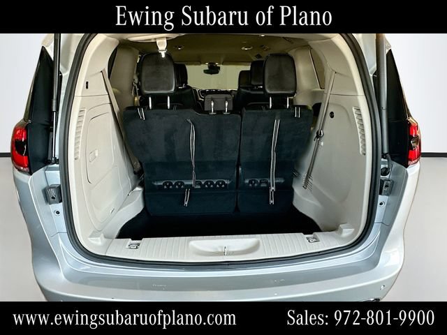 Used 2024 Chrysler Pacifica Limited FWD image 26