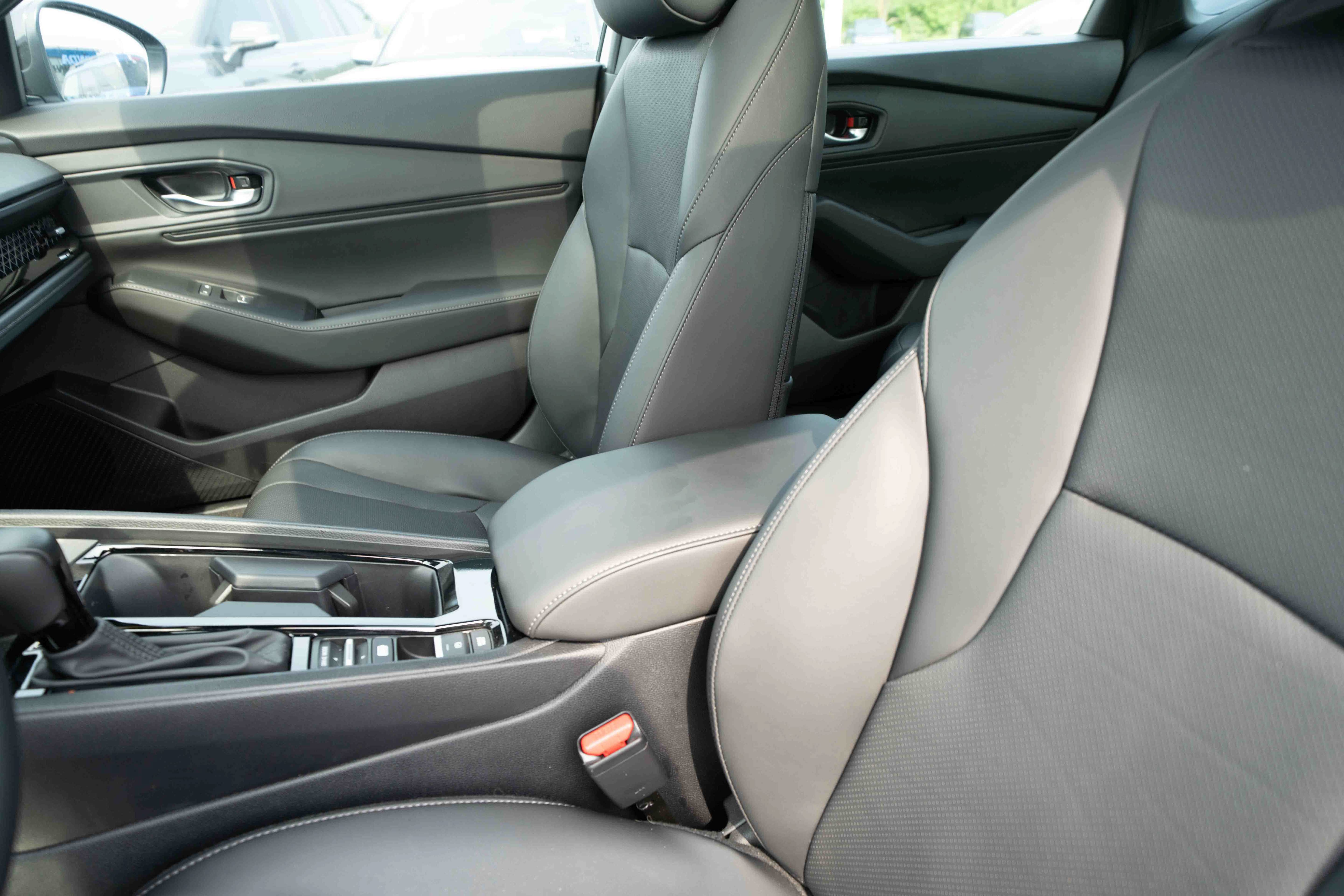Certified 2025 Honda Accord Sport image 10