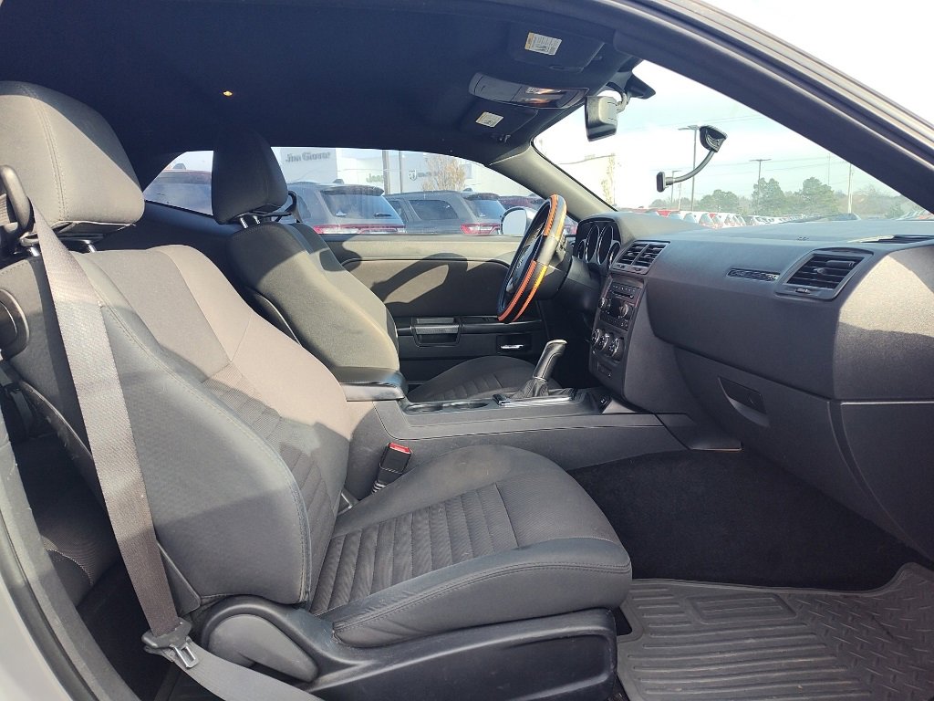 Used 2013 Dodge Challenger R/T w/ Blacktop Pkg image 10