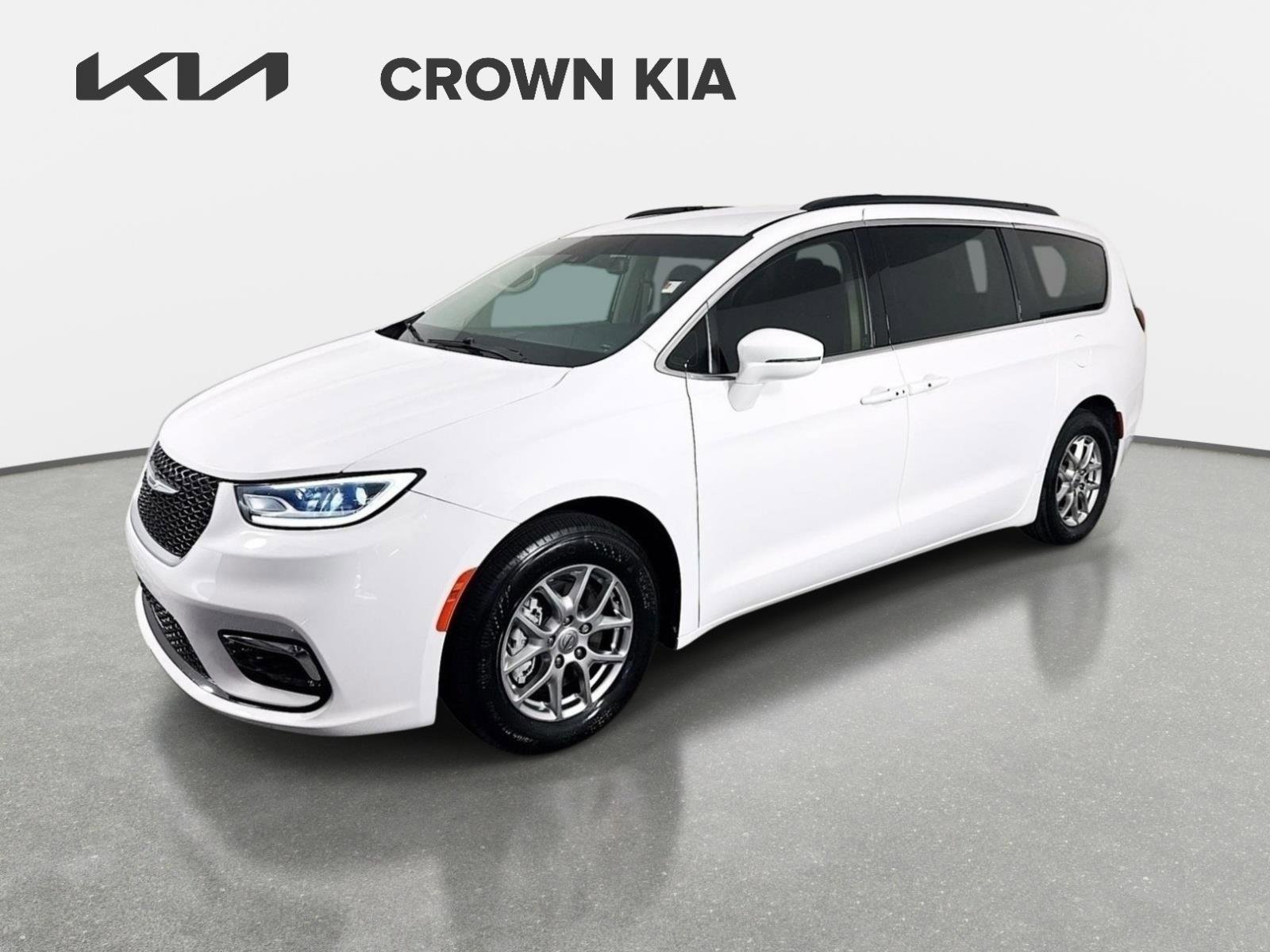Used 2021 Chrysler Pacifica Touring