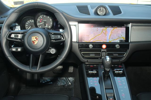 Certified 2026 Porsche Macan image 6