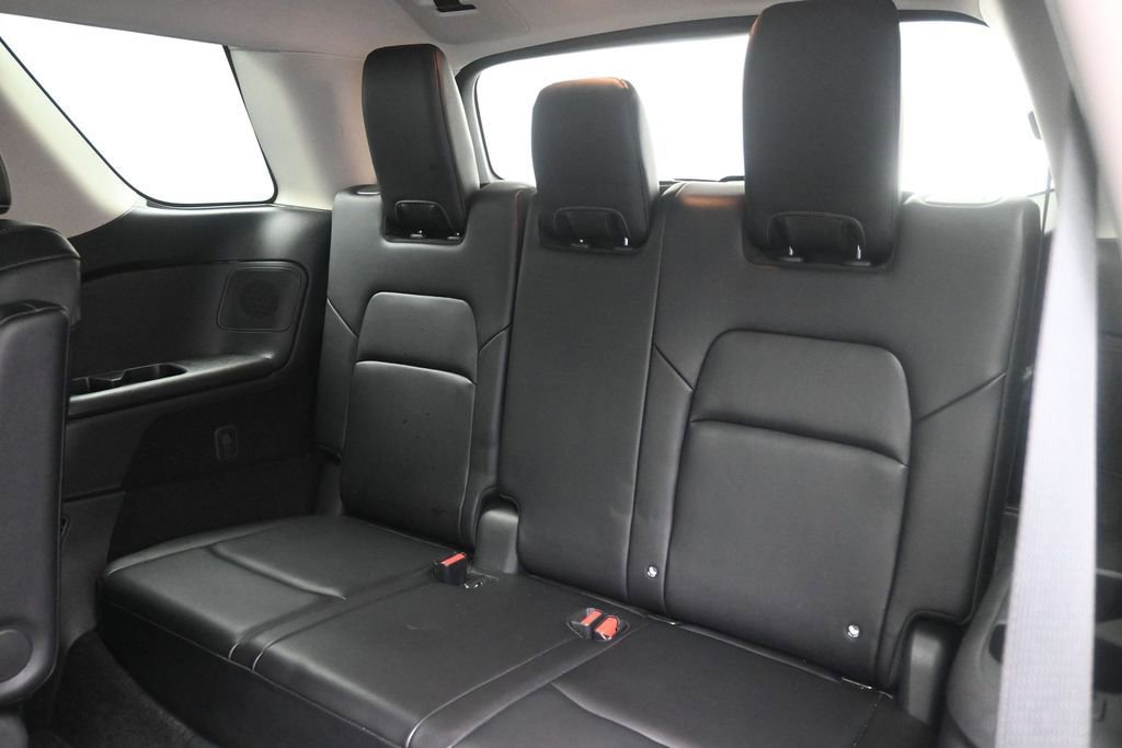 Used 2024 Nissan Pathfinder Platinum FWD image 28