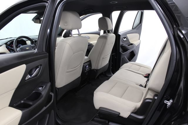 Used 2022 Chevrolet Traverse LS FWD image 17