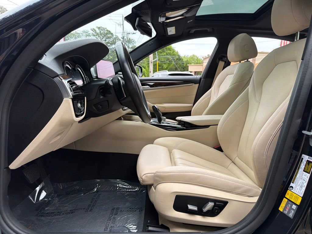 Used 2019 BMW 530e w/ Convenience Package RWD image 25
