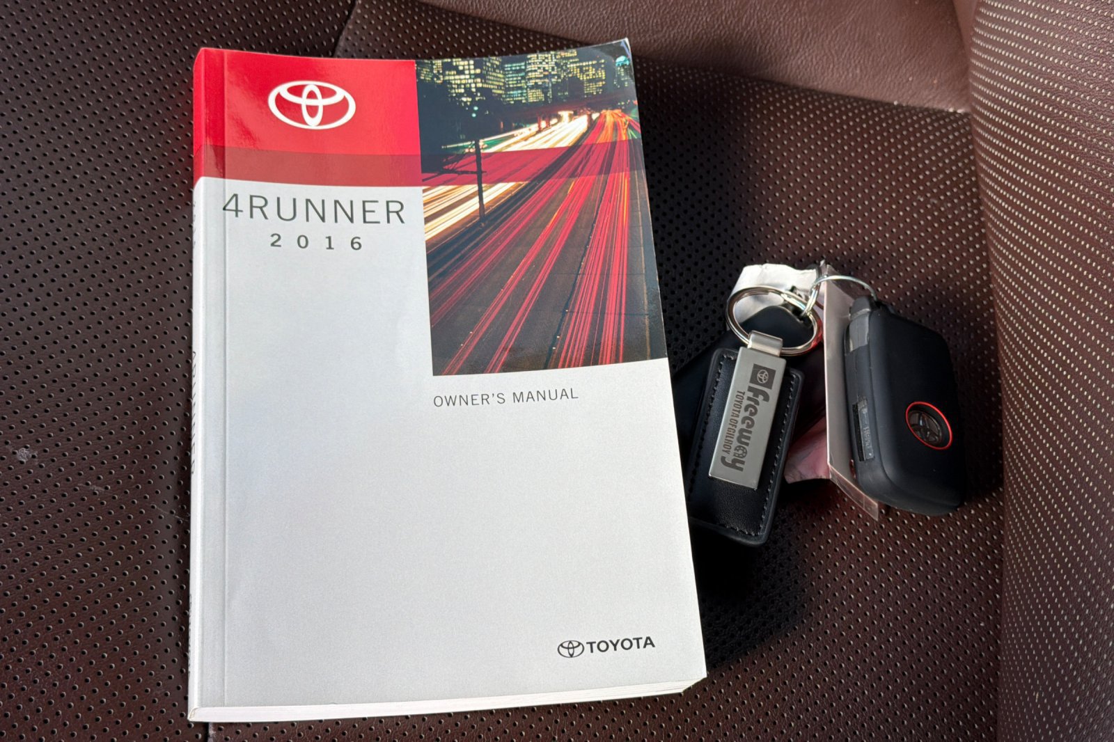 Used 2016 Toyota 4Runner Limited AWD/4WD image 11
