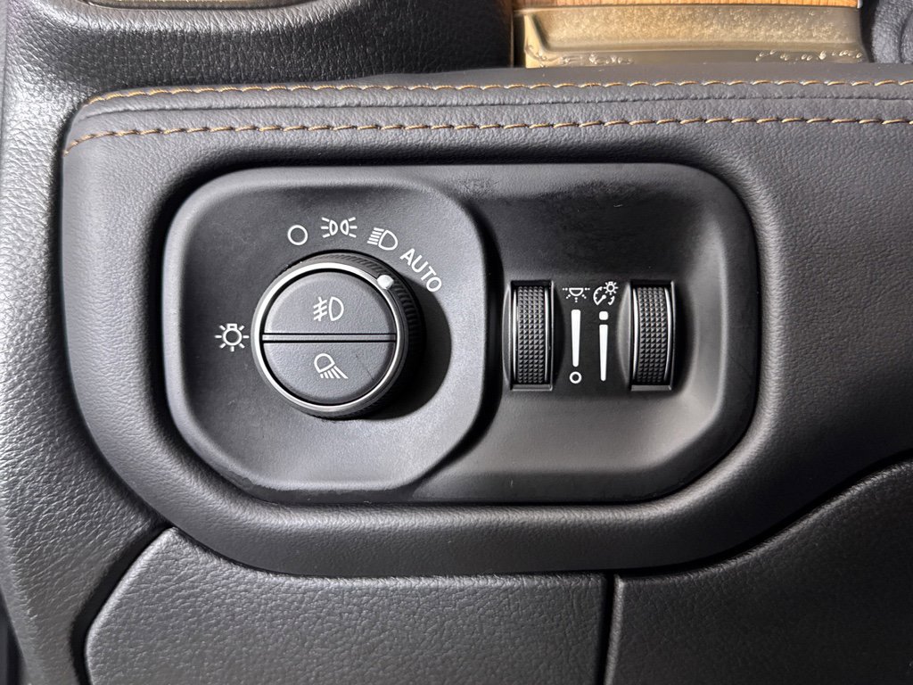 Used 2024 RAM 2500 Limited w/ Safety Group image 29