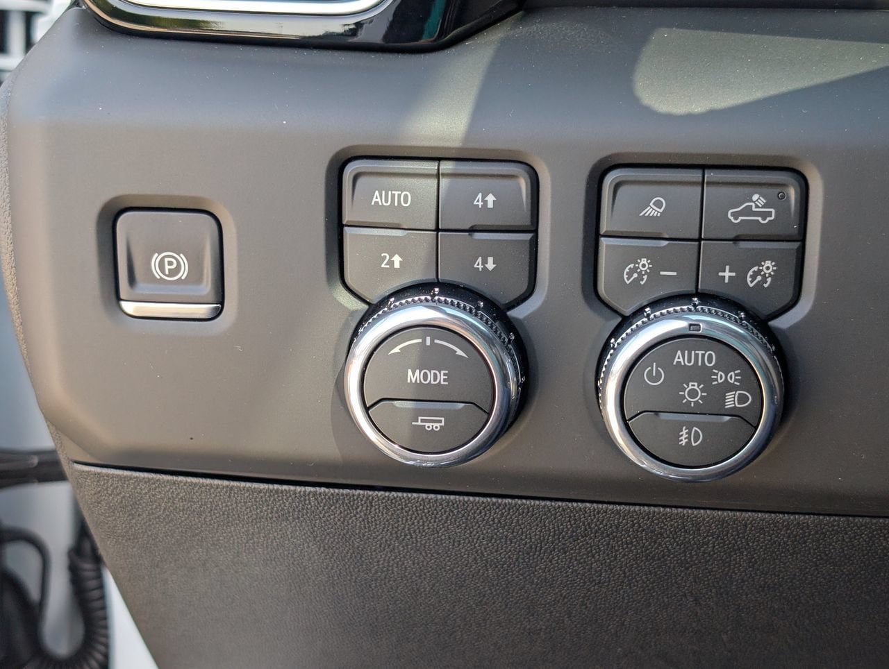 New 2026 GMC Sierra 2500 Denali Ultimate AWD/4WD image 18