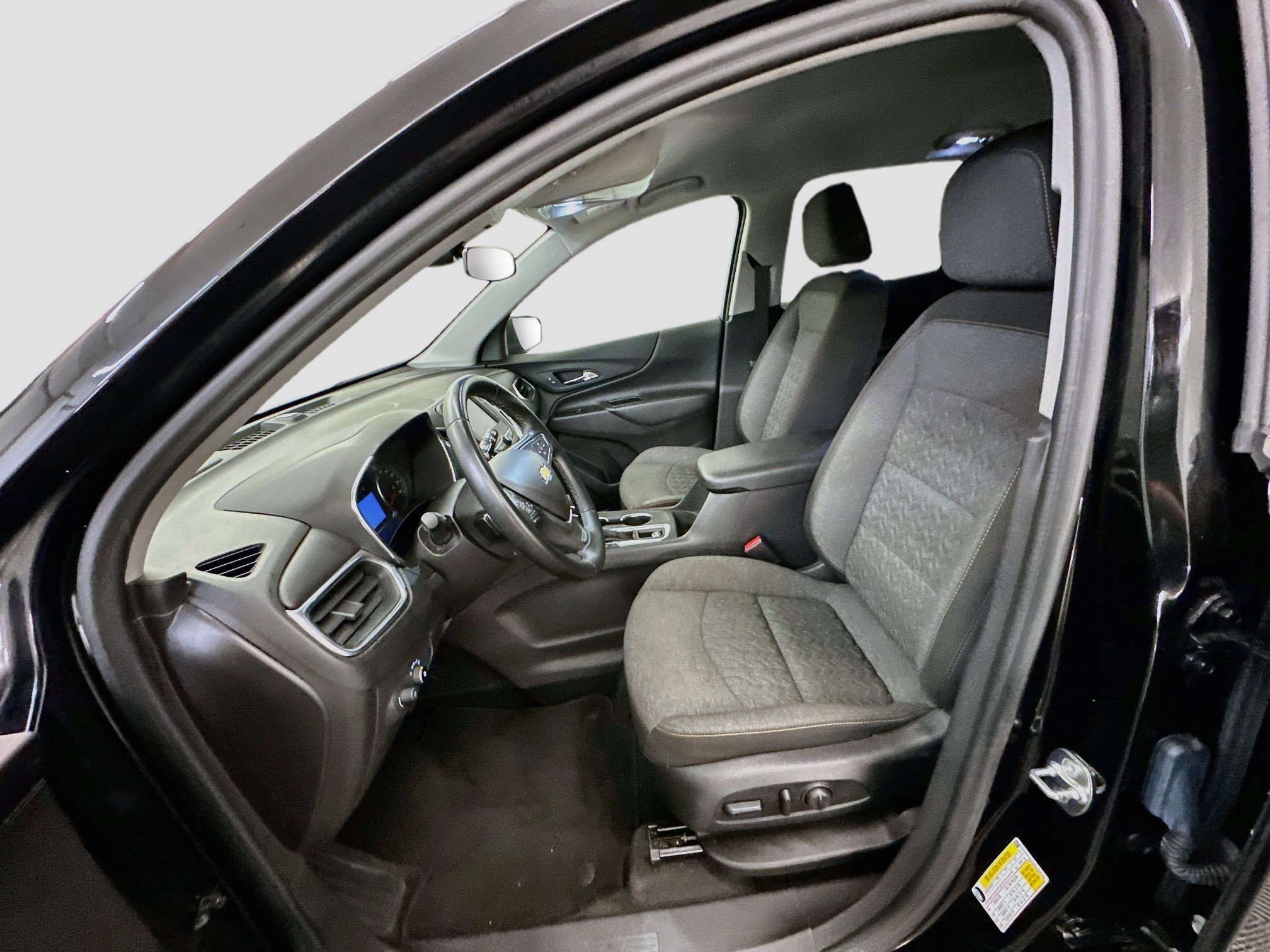 Used 2024 Chevrolet Equinox LT AWD/4WD image 13