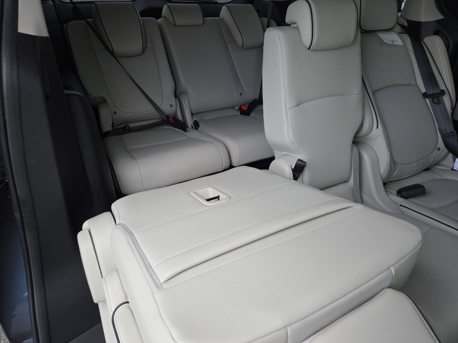 New 2026 Honda Odyssey Touring image 24