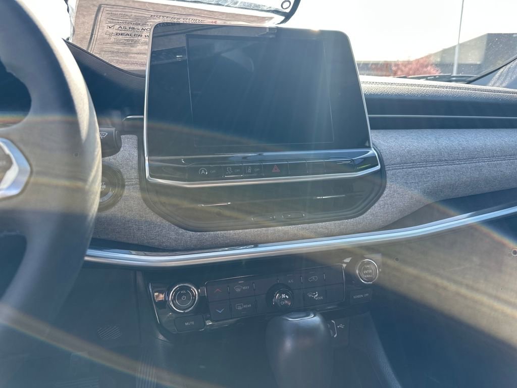 Used 2022 Jeep Compass Latitude image 22