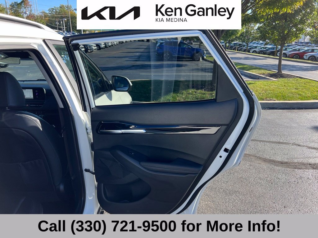 Certified 2026 Kia Seltos SX w/ SX Sunroof Package AWD/4WD image 54