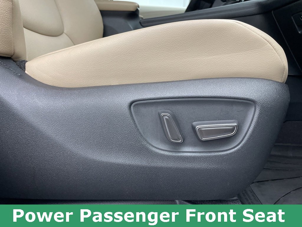 Used 2023 Toyota Sienna XLE image 47