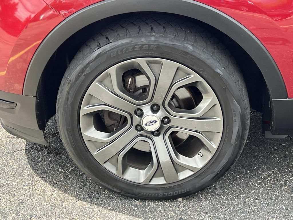 Used 2018 Ford Explorer Sport AWD/4WD image 25