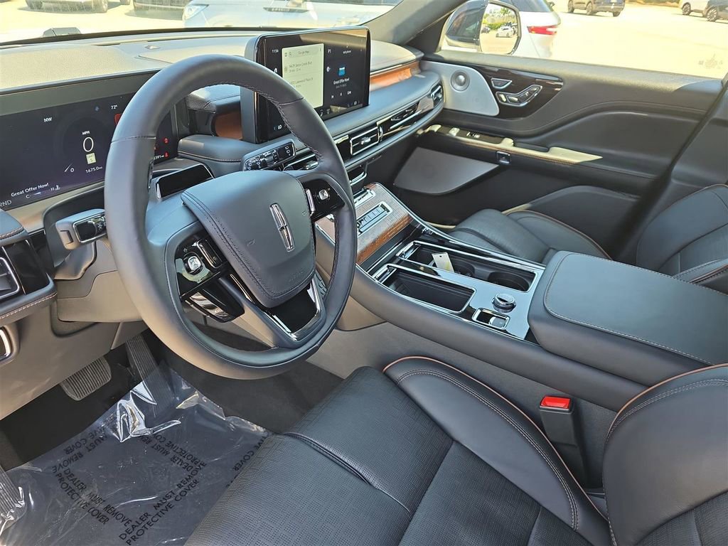 Used 2025 Lincoln Aviator Black Label image 19