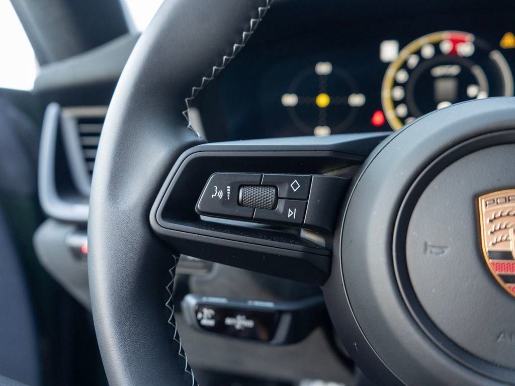 Used 2026 Porsche 911 GT3 w/ Weissach Package image 18