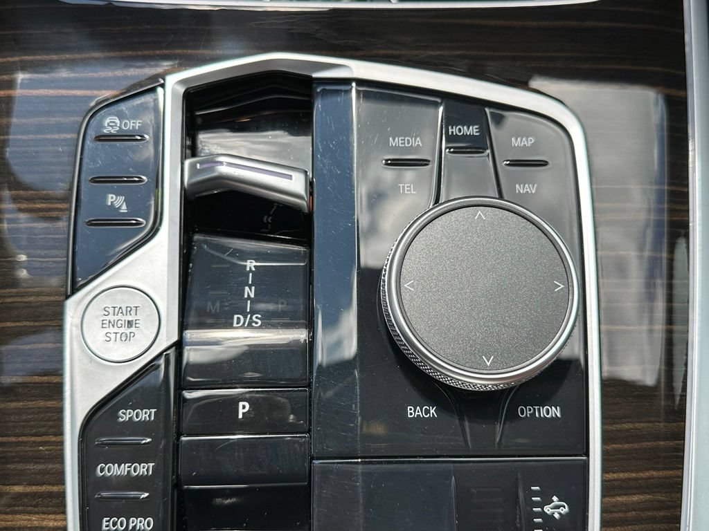 Used 2023 BMW X7 xDrive40i w/ Premium Package AWD/4WD image 47
