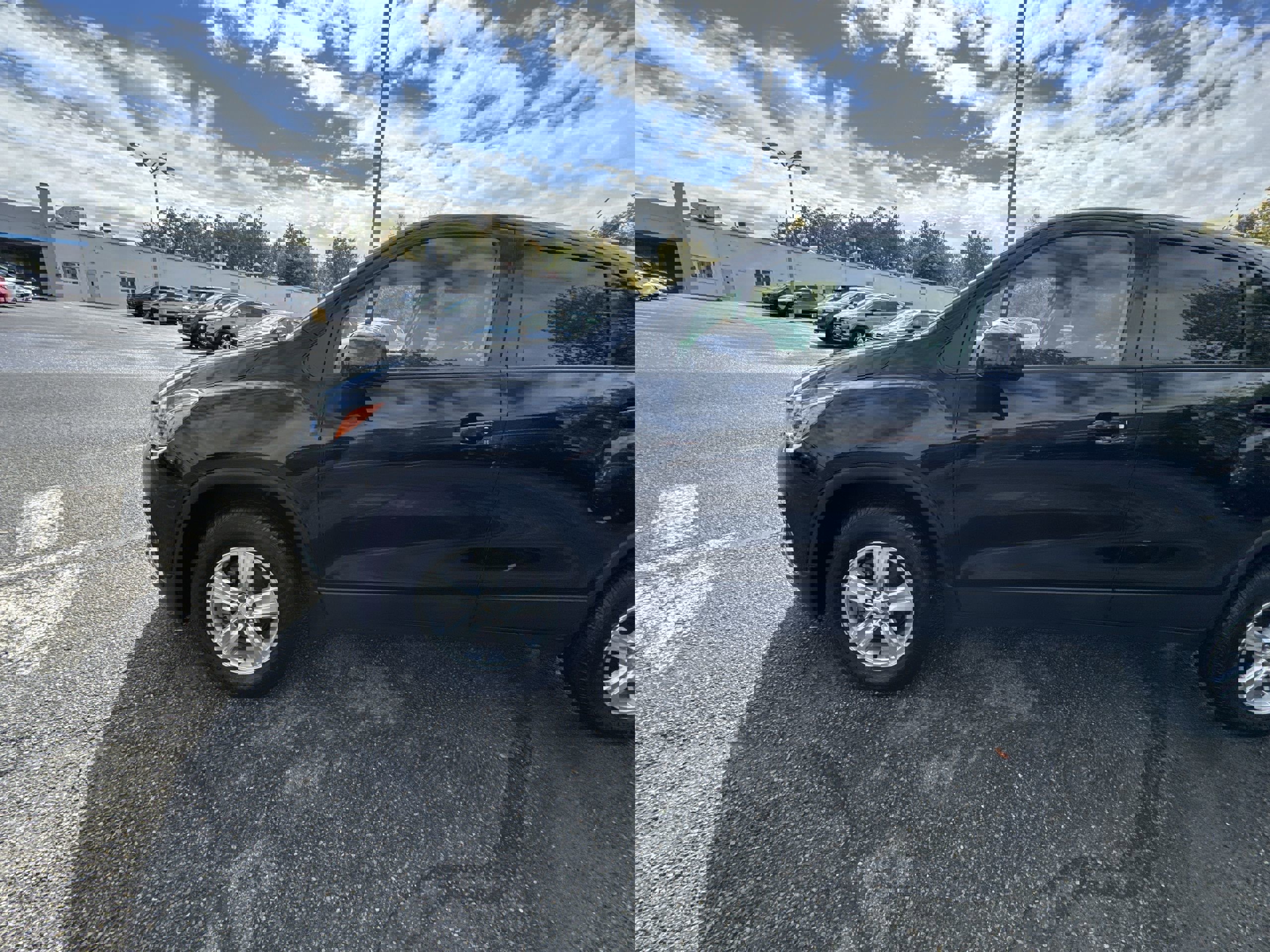 Used 2022 Chevrolet Trax LS w/ Tint and Cruise Package image 34