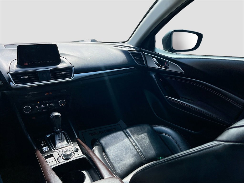 Used 2017 MAZDA MAZDA3 Touring w/ Popular Equipment Package image 23