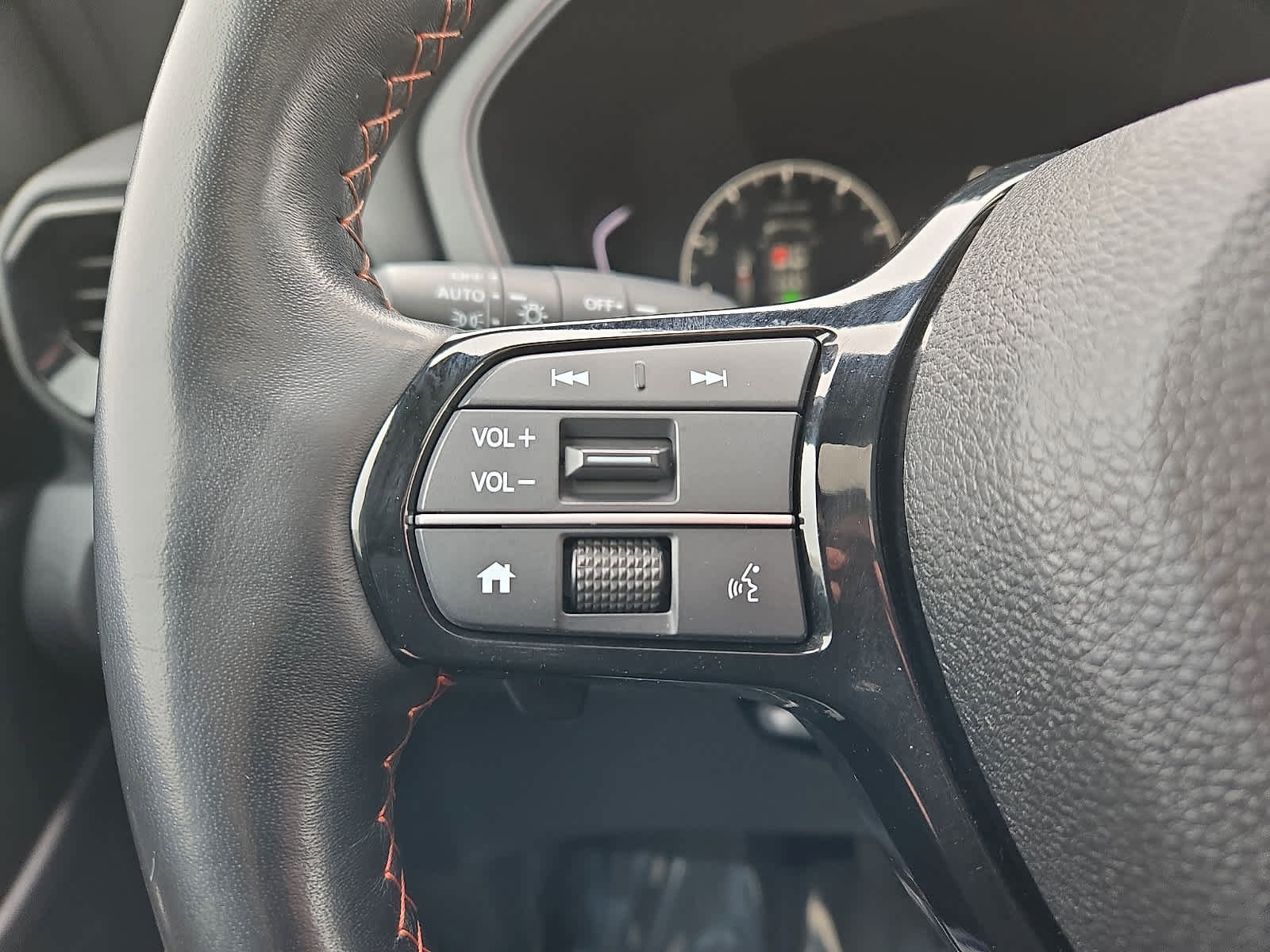 Certified 2025 Honda Pilot TrailSport image 23