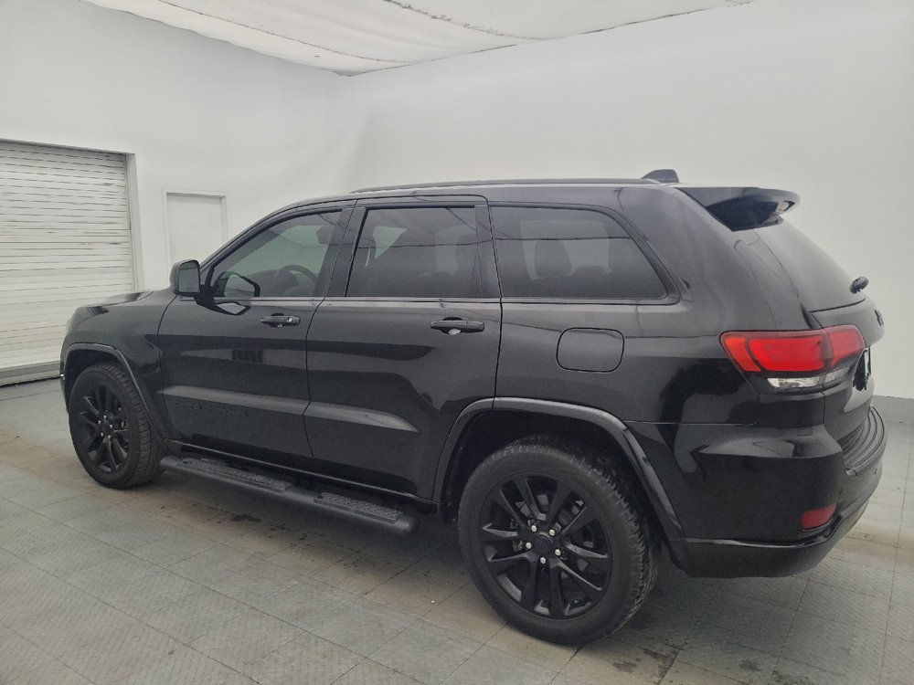 Used 2020 Jeep Grand Cherokee Altitude RWD image 3