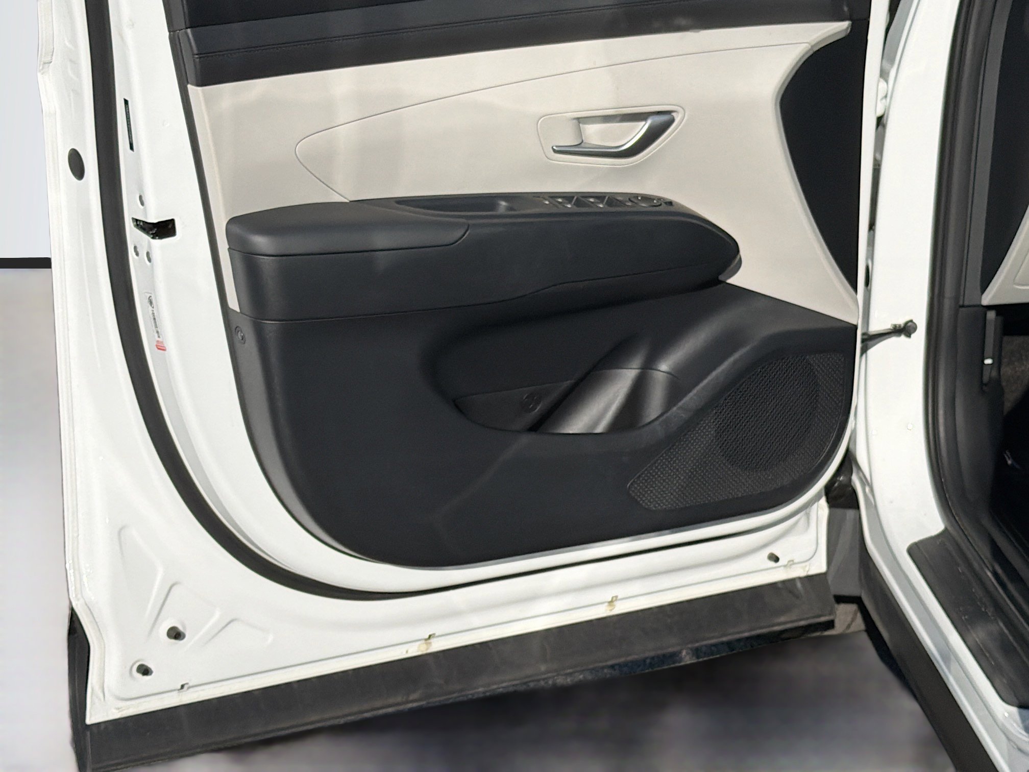 Used 2025 Hyundai Tucson SE image 20