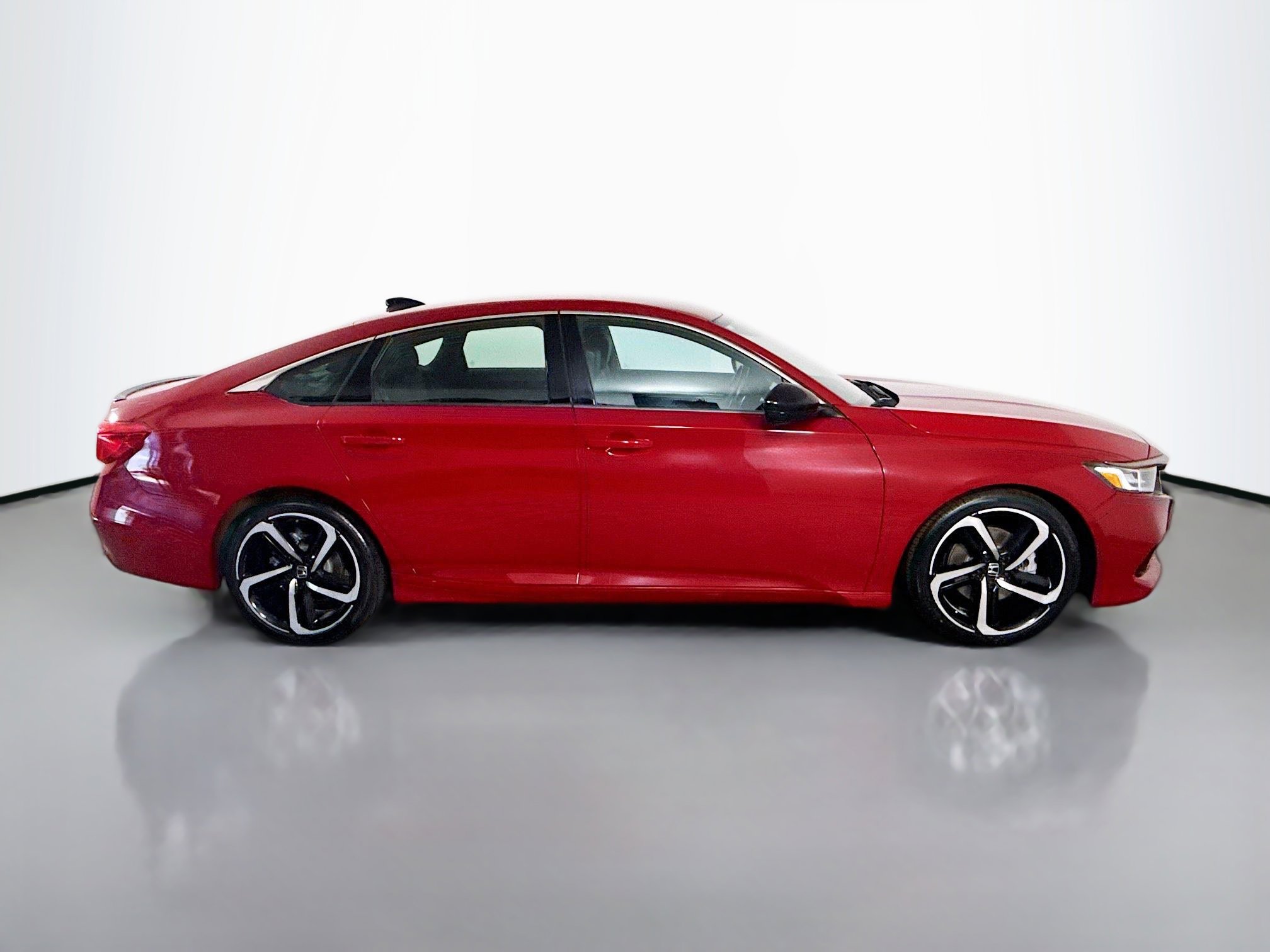 Used 2021 Honda Accord Sport image 11
