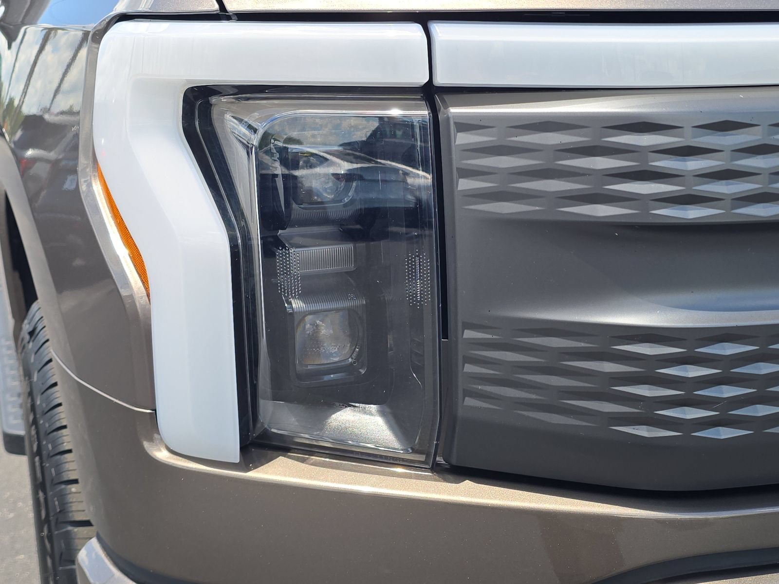 Certified 2023 Ford F150 Lightning XLT AWD/4WD image 9