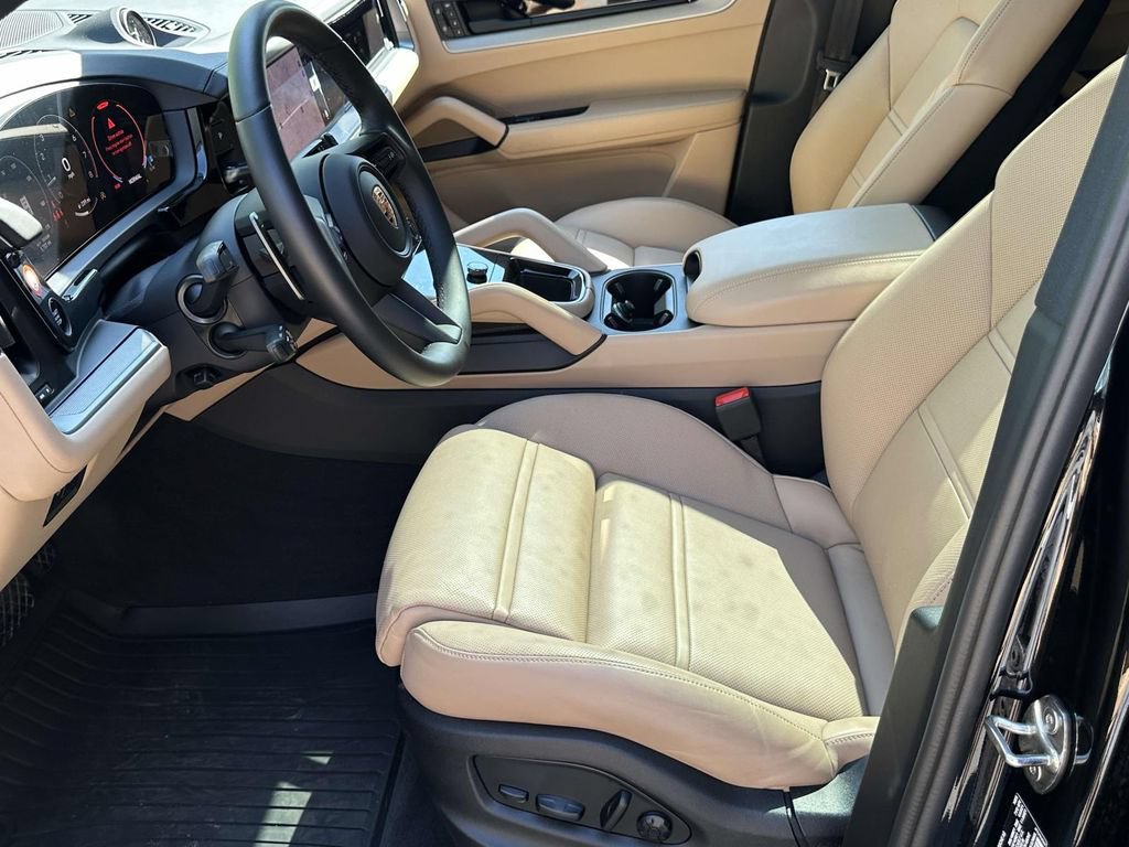 Certified 2026 Porsche Cayenne Coupe AWD/4WD image 19