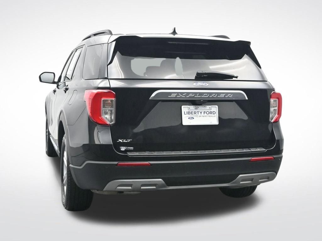 Used 2024 Ford Explorer XLT w/ Equipment Group 202A image 9