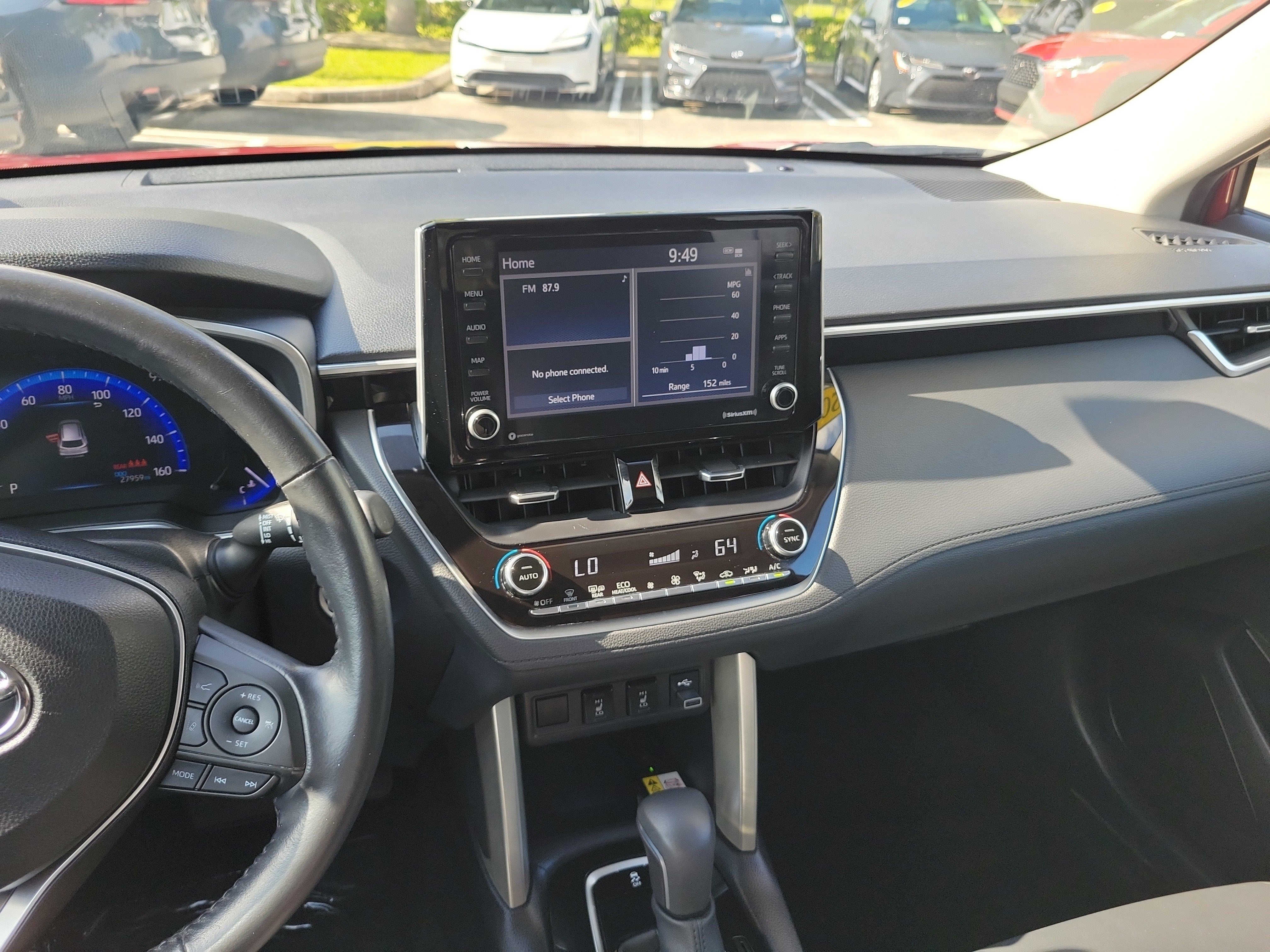 Used 2022 Toyota Corolla Cross XLE FWD image 18