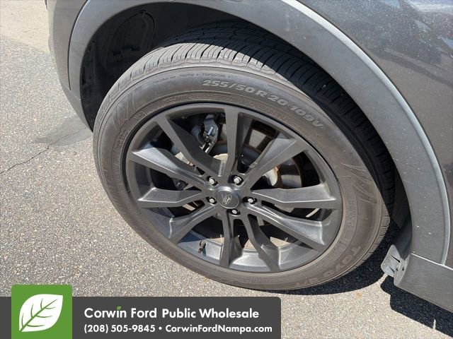 Used 2017 Ford Explorer XLT w/ Equipment Group 202A FWD image 10