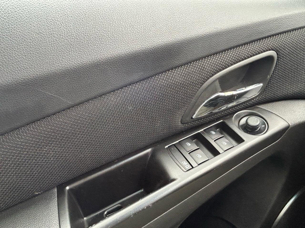 Used 2011 Chevrolet Cruze LT FWD image 26