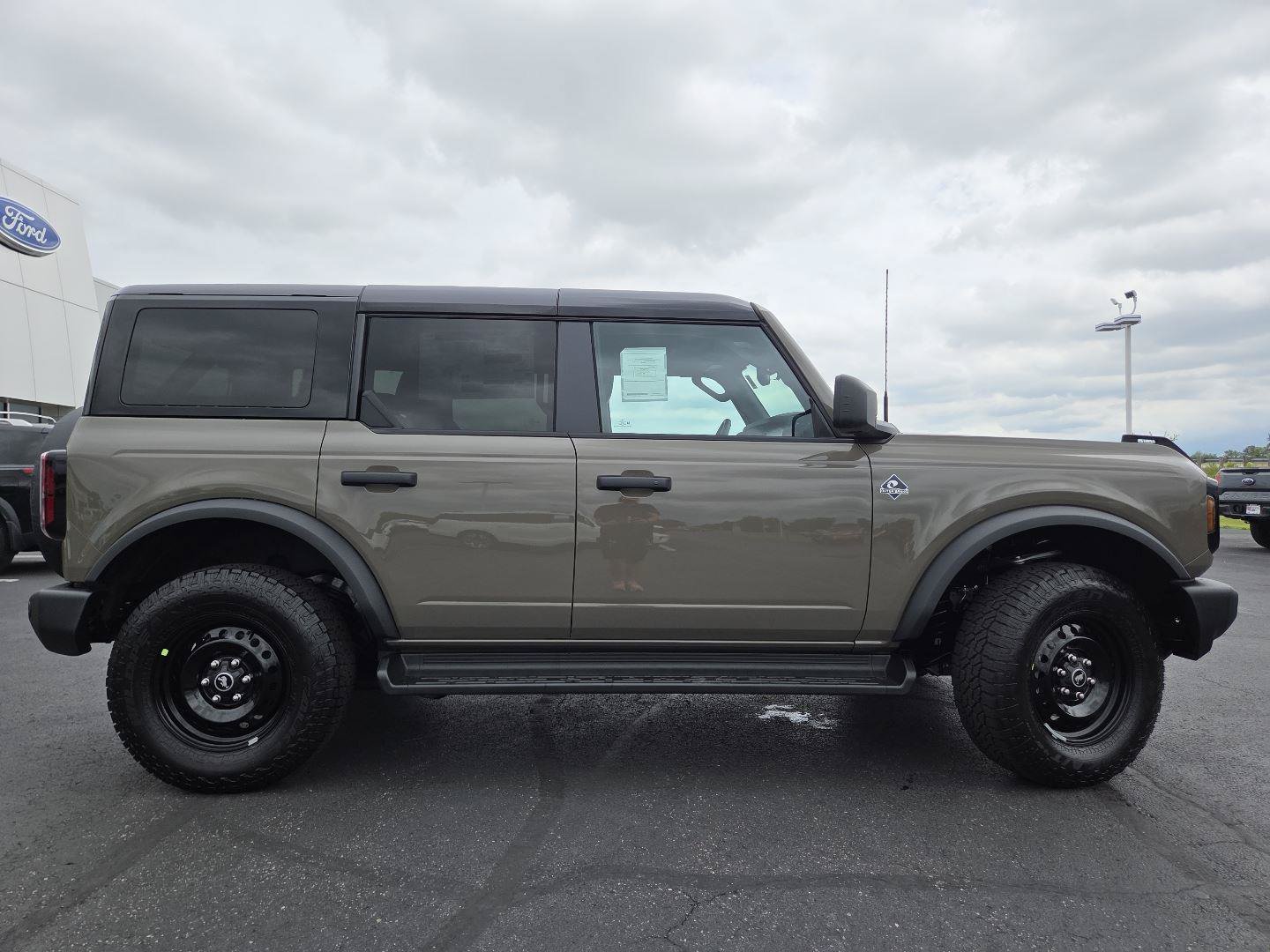 New 2026 Ford Bronco Outer Banks AWD/4WD image 19