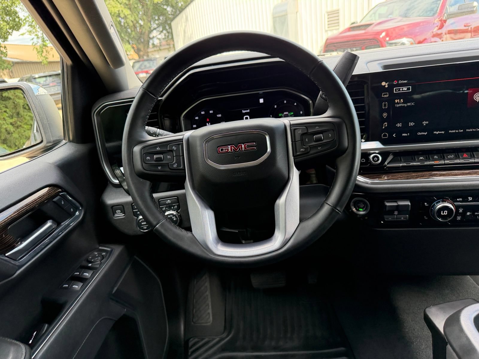 Used 2023 GMC Sierra 1500 SLE w/ X31 Off-Road Package AWD/4WD image 13