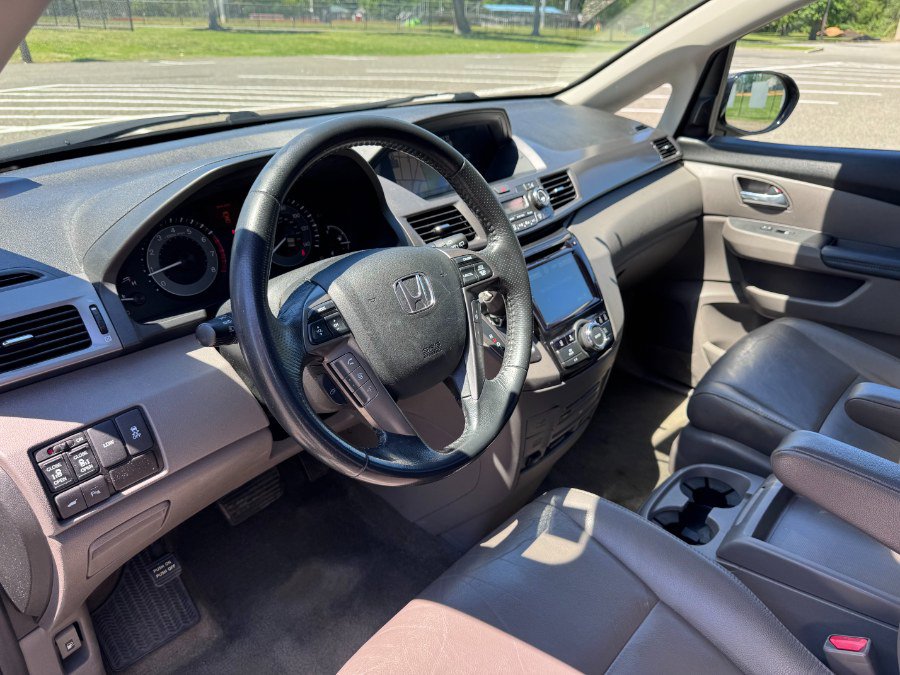 Used 2016 Honda Odyssey Touring Elite image 20