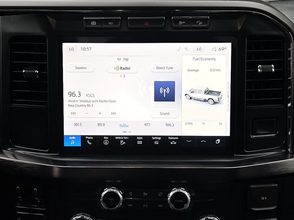 Used 2023 Ford F350 Lariat w/ Chrome Package image 13