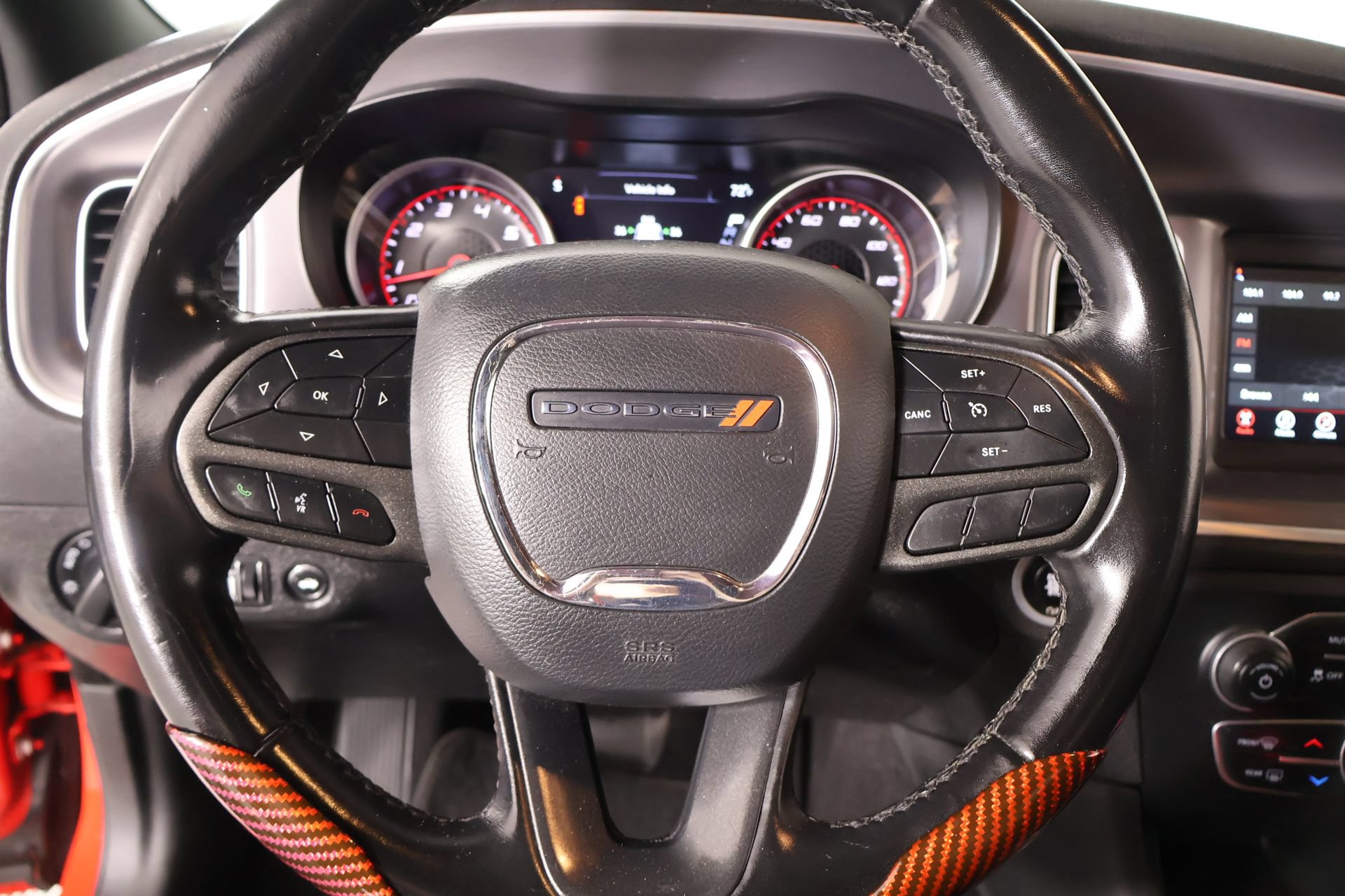 Used 2022 Dodge Charger SXT RWD image 3