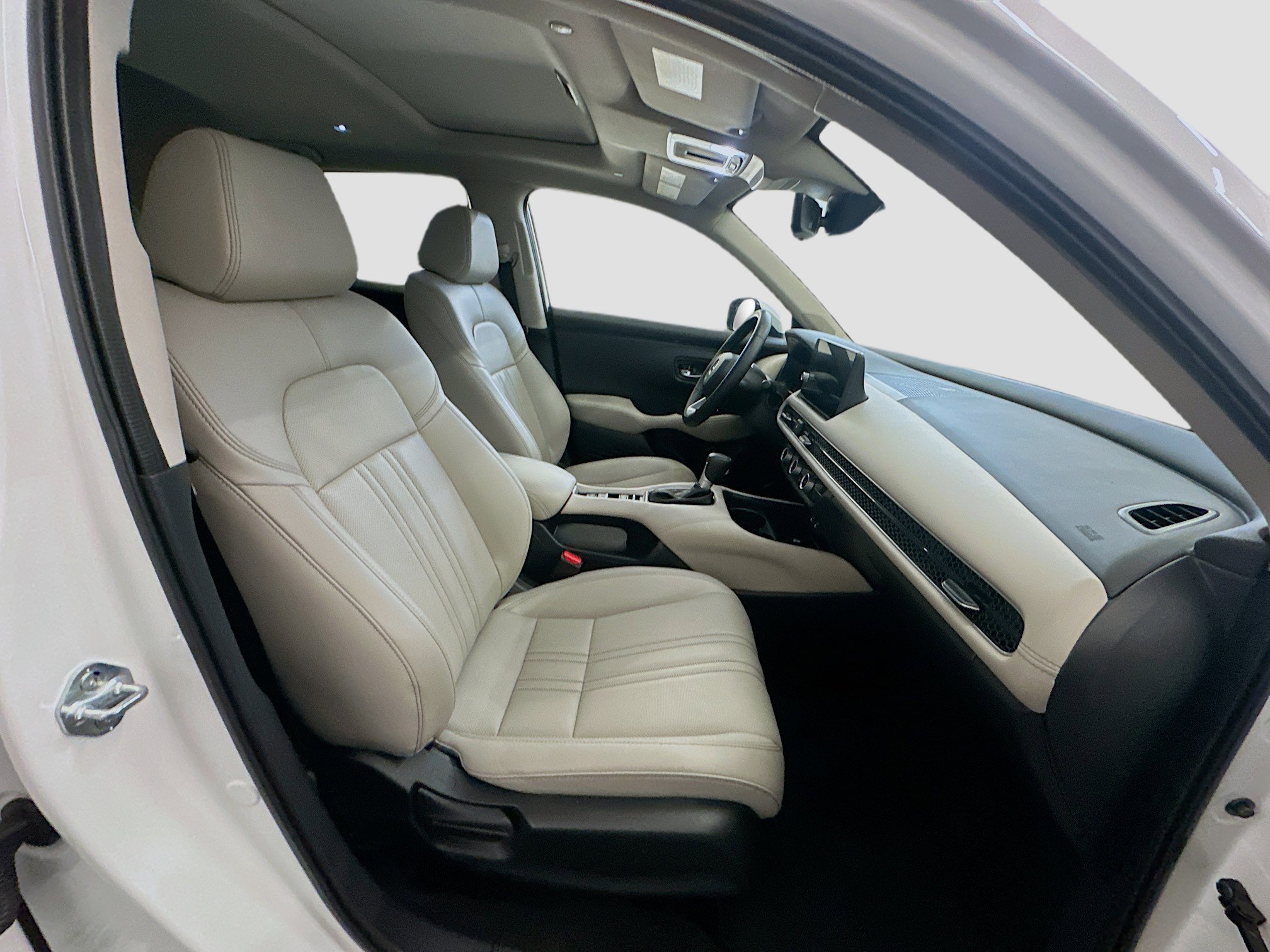 Used 2026 Honda HR-V EX-L image 32